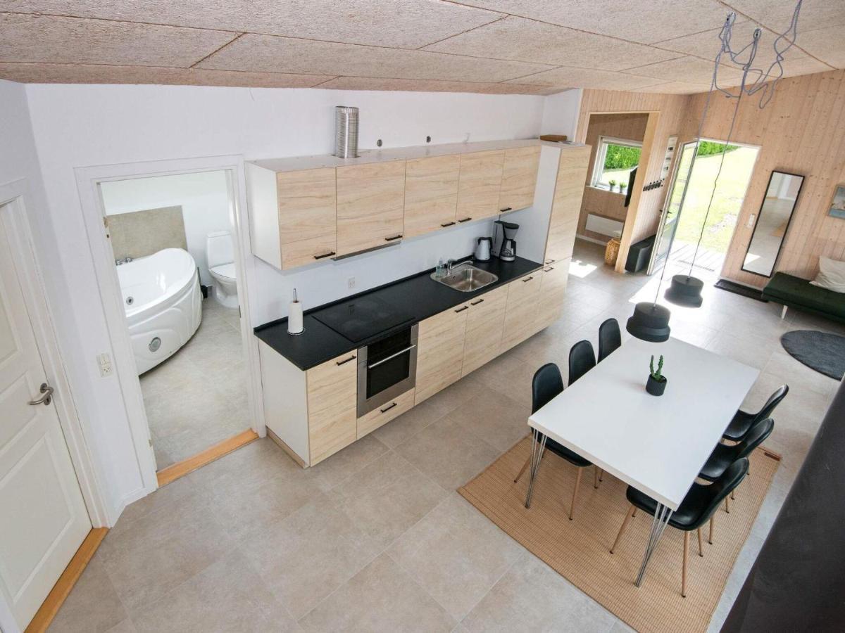 6 Person Holiday Home In Bjert Sønder Bjert Quarto foto