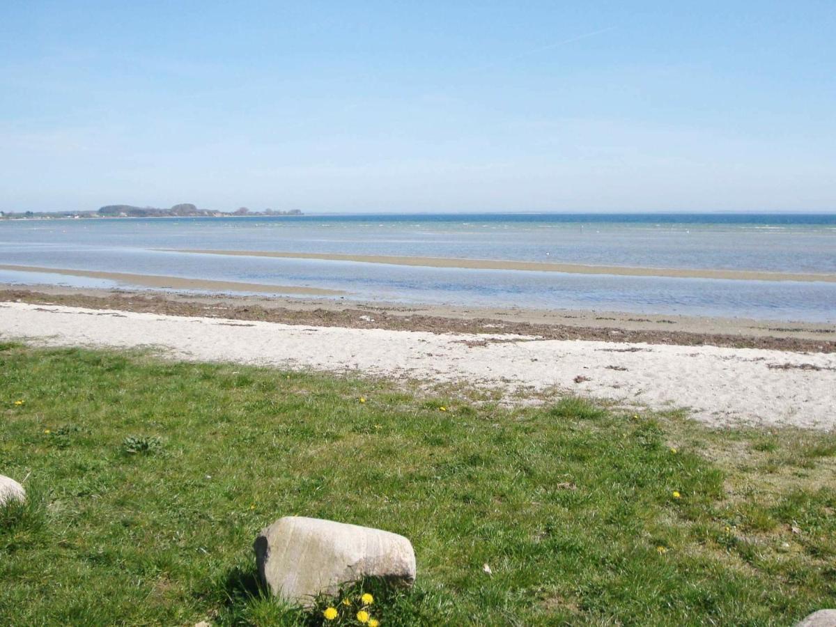 6 Person Holiday Home In Bjert Sønder Bjert Quarto foto
